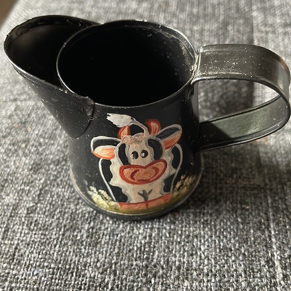 Tole painted small metal pitcher - Picture 5 of 5